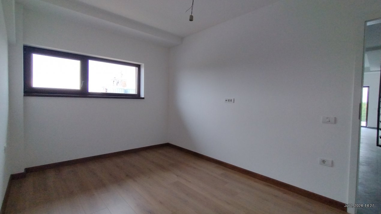 Apartament 3 camere, Zona Freidorf - Scara interioara, terasa 21 mp 18, foxfort.ro