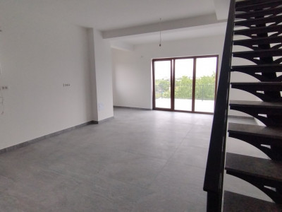 Apartament 3 camere, Zona Freidorf - Scara interioara, terasa 21 mp imagine mica 12, foxfort.ro