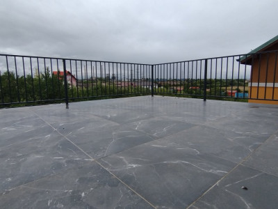 Apartament 3 camere, Zona Freidorf - Scara interioara, terasa 21 mp imagine mica 13, foxfort.ro