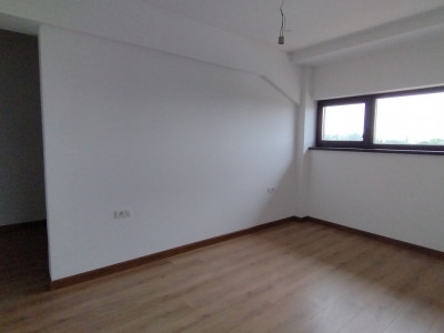 Apartament 3 camere, Zona Freidorf - Scara interioara, terasa 21 mp imagine mica 16, foxfort.ro