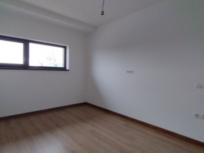 Apartament 3 camere, Zona Freidorf - Scara interioara, terasa 21 mp imagine mica 18, foxfort.ro