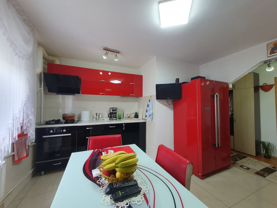 COMISION 0% Apartament 4 camere decomandat 91 mp utili, zona Plavat II 9, foxfort.ro