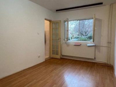 Apartament cu o camera, de vanzare zona Telegrafului