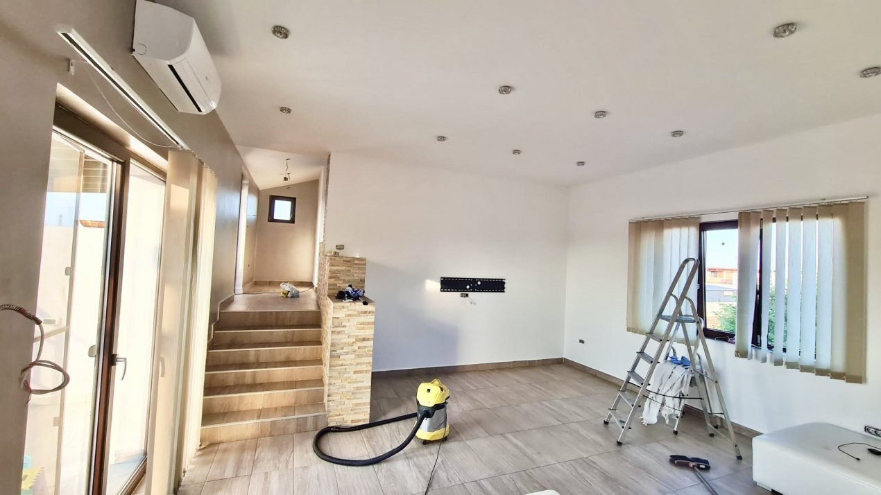 COMISON 0% De Vanzare Cladire Multifunctionala, Dumbravita 5, foxfort.ro