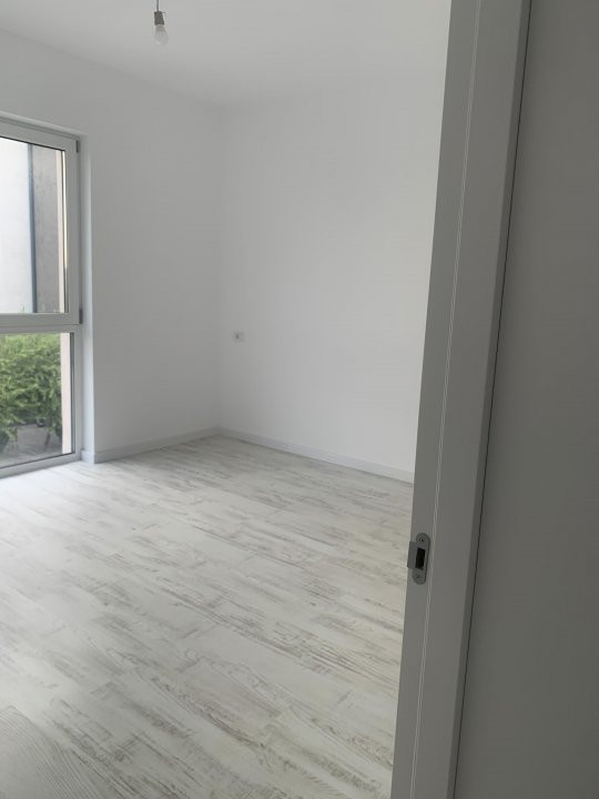  Apartament cu 3 camere decomandat, zona Dumbravita 5, foxfort.ro