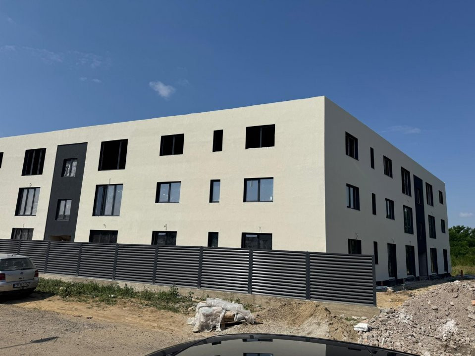 COMISION 0% Apartament cu 3 camere, zona Plopi 13, foxfort.ro