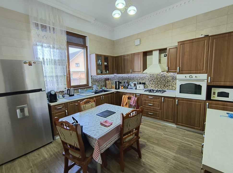 Casa Individuala cu 4 camere, echipata cu panouri, pompa de caldura in zona Sag 6, foxfort.ro