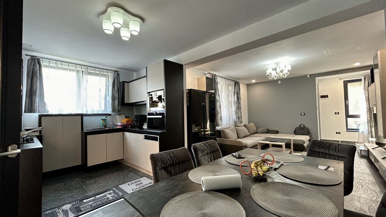 Casa cu 3 camere de vanzare - Dumbravita zona centrala 6, foxfort.ro