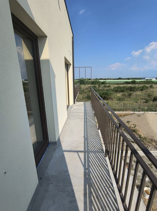 Triplex ultramodern cu 5 camere si 2 bai, in localitatea Timisoara 10, foxfort.ro