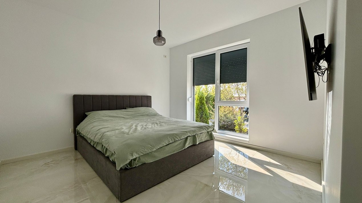 Duplex de vanzare cu 3 camere si 2 bai, zona Giarmata Vii 2, foxfort.ro