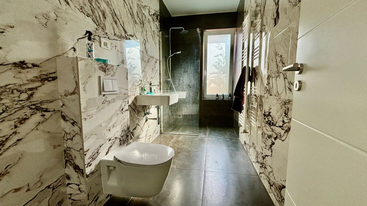 Duplex de vanzare cu 3 camere si 2 bai, zona Giarmata Vii 4, foxfort.ro