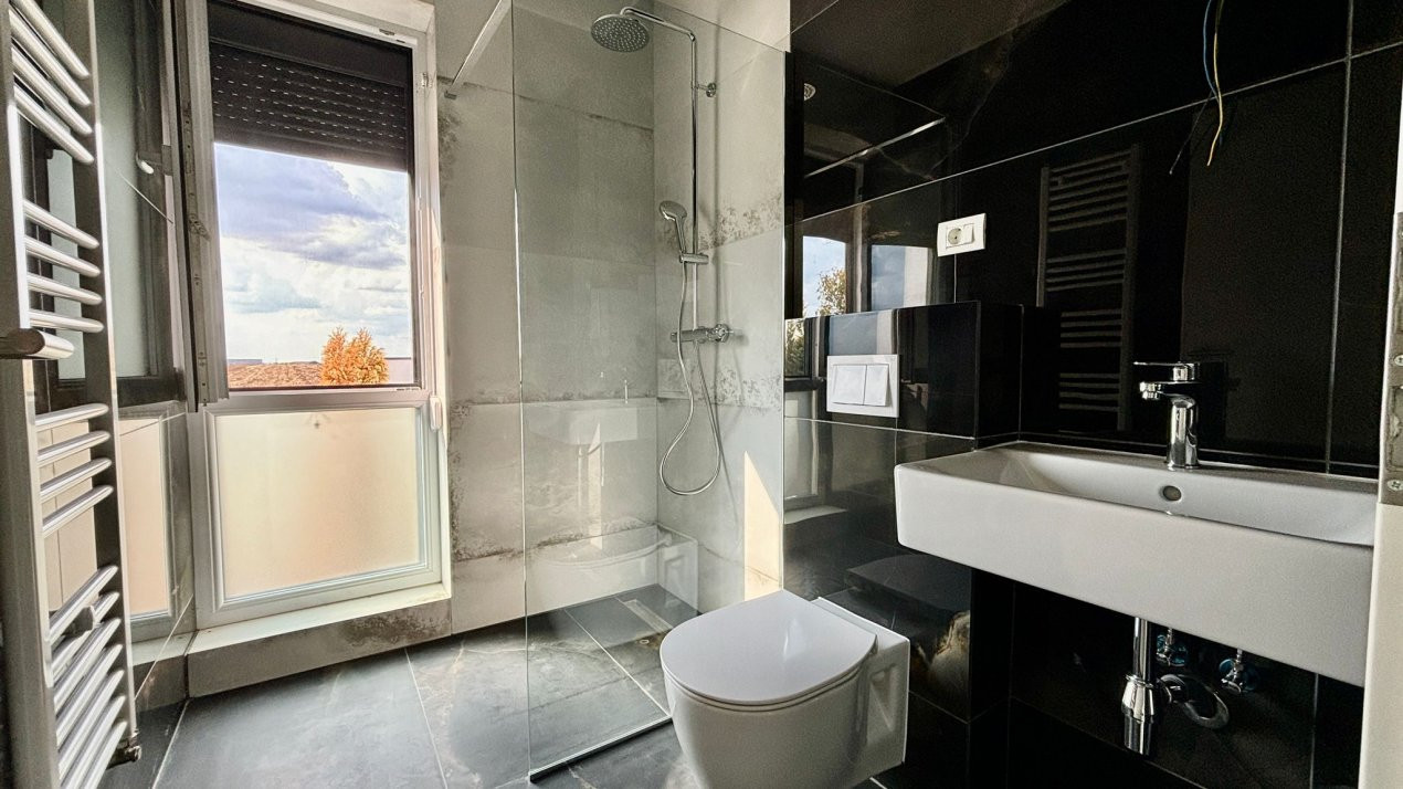 Duplex de vanzare cu 3 camere si 2 bai, zona Giarmata Vii 8, foxfort.ro