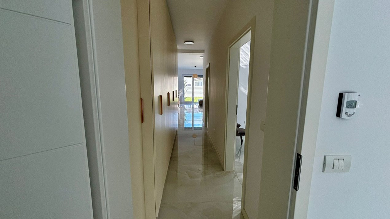 Duplex de vanzare cu 3 camere si 2 bai, zona Giarmata Vii 9, foxfort.ro