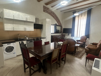 Apartament cu 2 camere de inchiriat, in Centrul orasului