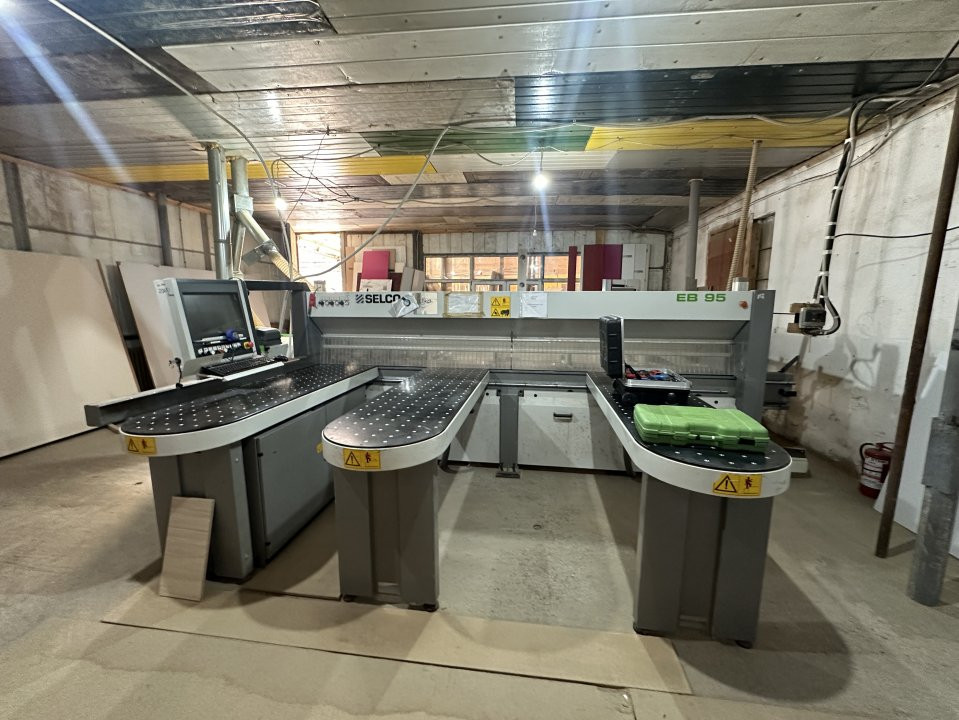 Oportunitate de investitie! Fabrica de mobilier complet functionala!  8, foxfort.ro