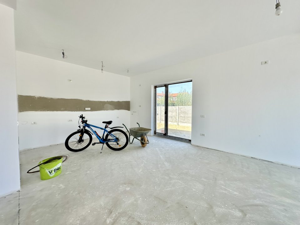 Duplex plan parter Mosnita, 4 camere, 2 bai 4, foxfort.ro