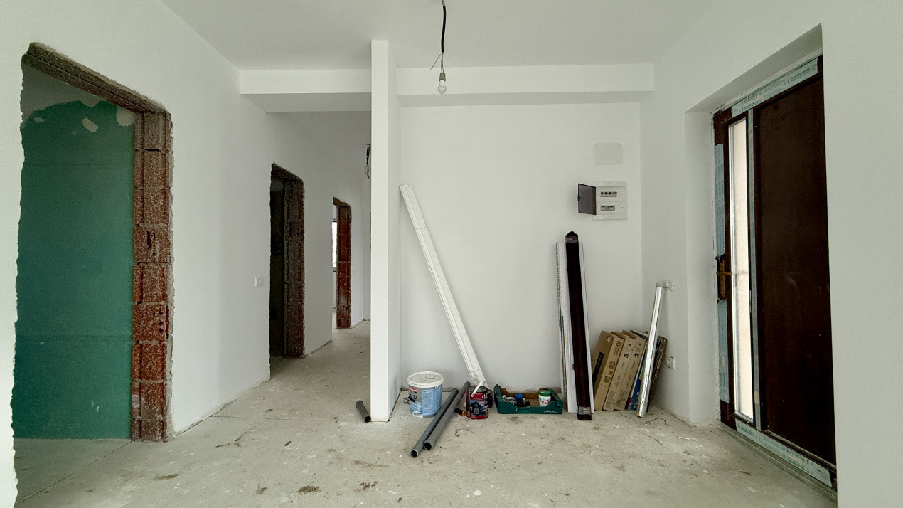 Duplex plan parter Mosnita, 4 camere, 2 bai 5, foxfort.ro