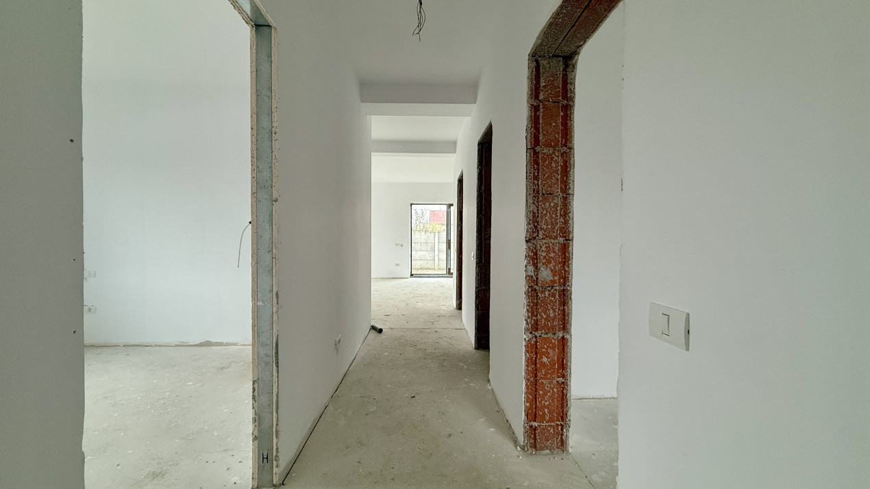 Duplex plan parter Mosnita, 4 camere, 2 bai 12, foxfort.ro