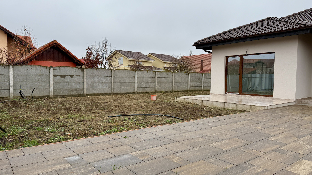 Duplex plan parter Mosnita, 4 camere, 2 bai 19, foxfort.ro