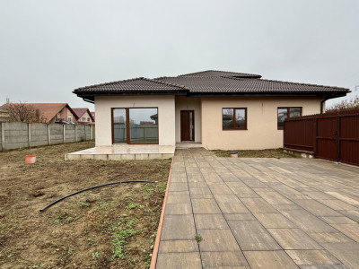 Duplex plan parter Mosnita, 4 camere, 2 bai