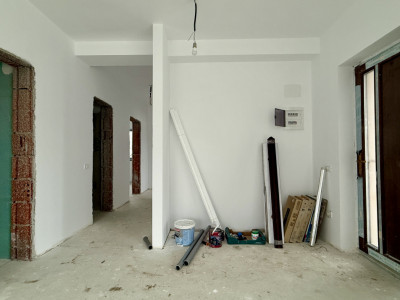 Duplex plan parter Mosnita, 4 camere, 2 bai imagine mica 5, foxfort.ro