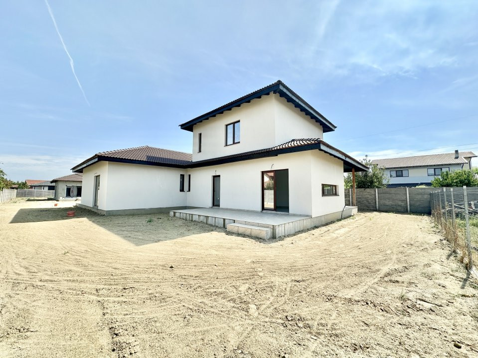 Duplex Mosnita 4 camere, 2 bai - curte amenajata cu gazon si plante! 1, foxfort.ro