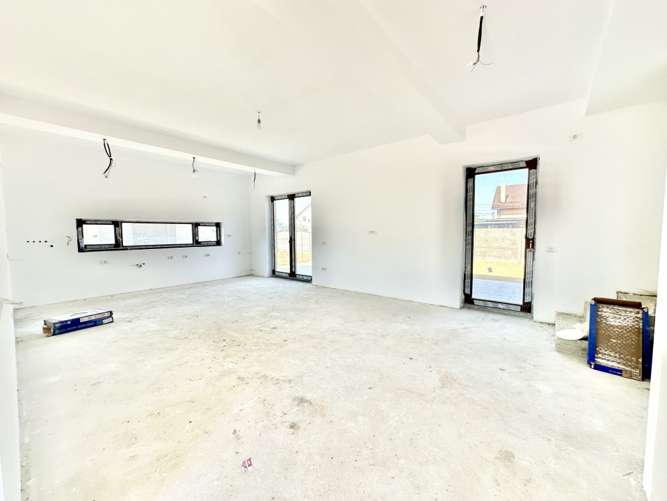 Duplex Mosnita 4 camere, 2 bai - curte amenajata cu gazon si plante! 6, foxfort.ro