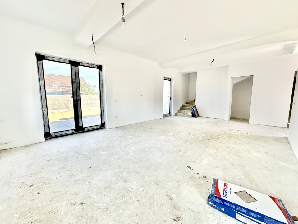 Duplex Mosnita 4 camere, 2 bai - curte amenajata cu gazon si plante! 7, foxfort.ro