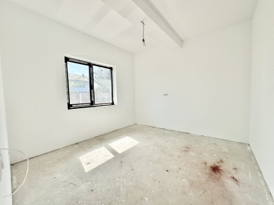 Duplex Mosnita 4 camere, 2 bai - curte amenajata cu gazon si plante! 10, foxfort.ro