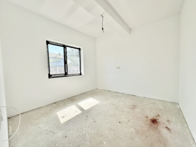 Duplex Mosnita 4 camere, 2 bai - curte amenajata cu gazon si plante! imagine mica 10, foxfort.ro