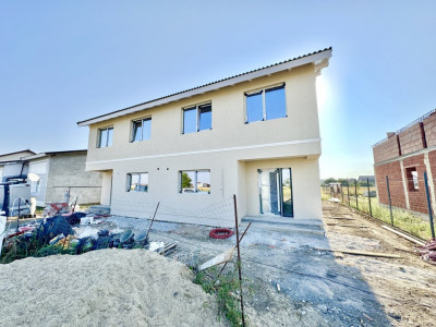 Duplex Mosnita, 4 camere, 2 bai - Zona Valery! 