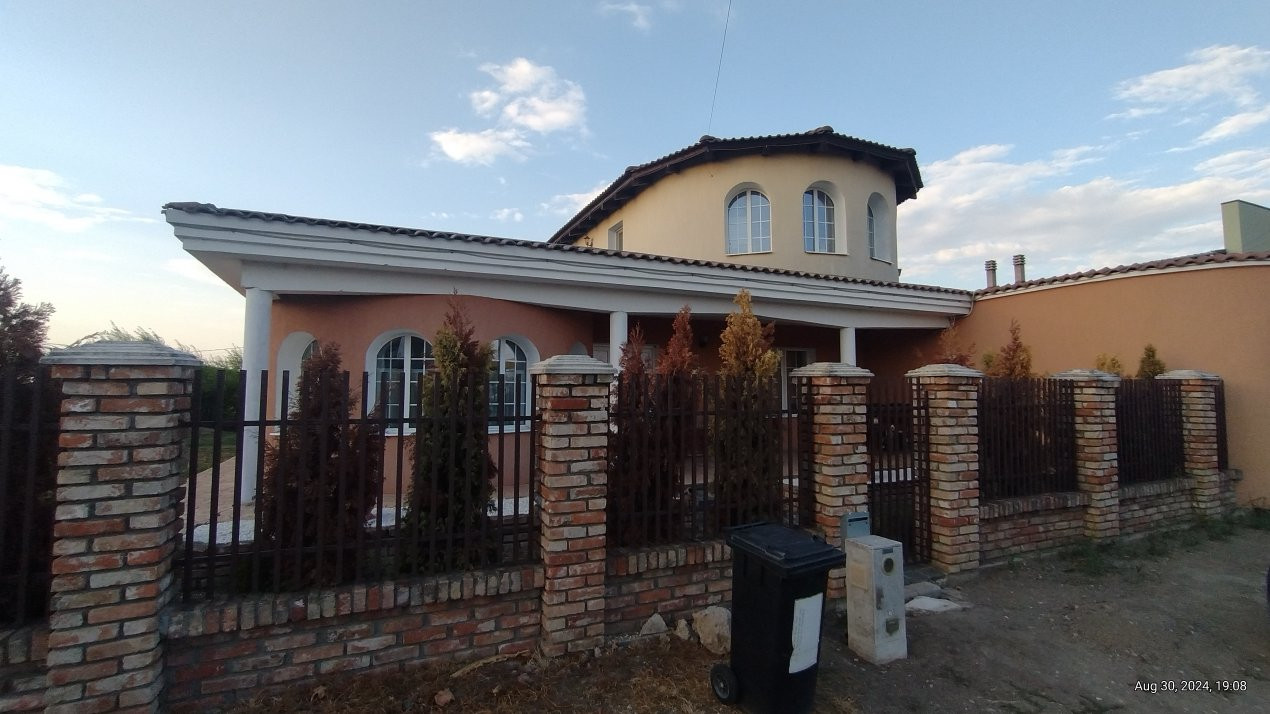 Casa individuala 5 camere, Sacalaz - Arhitectura mediteraneana 2, foxfort.ro