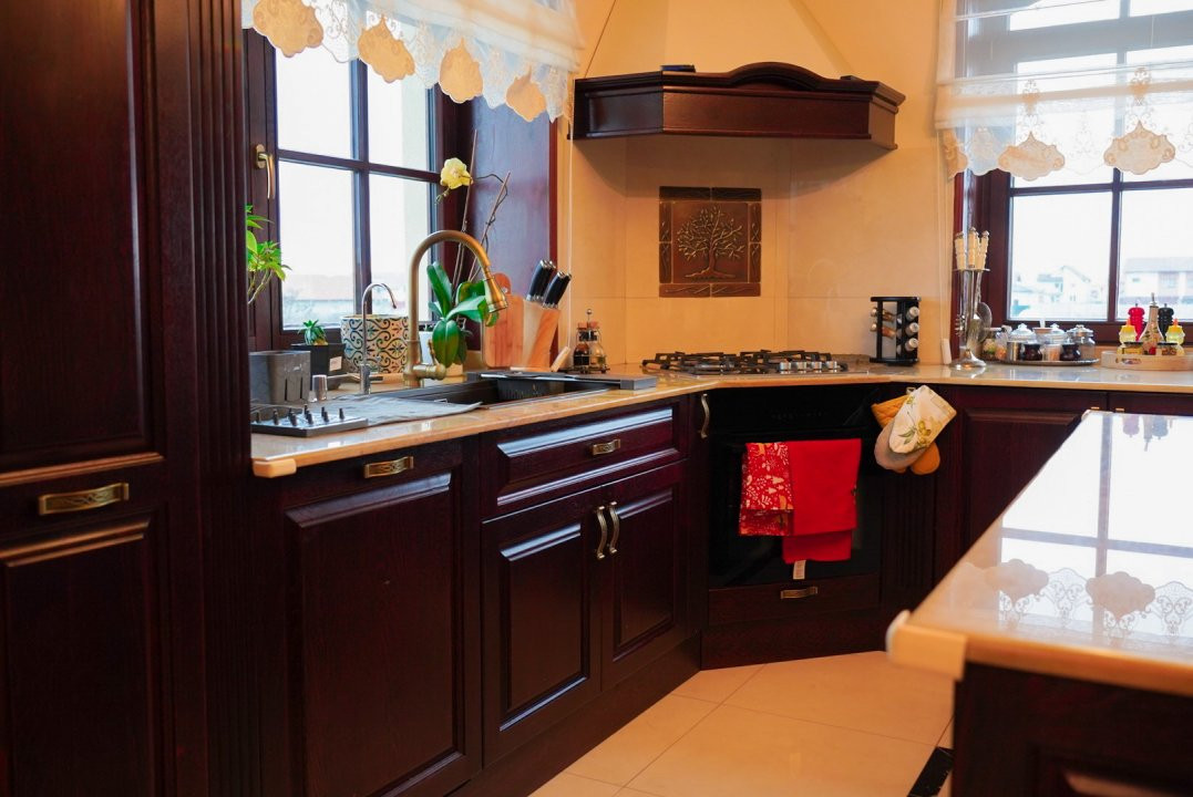 Proprietate unicata in stil clasic in Mosnita Noua - ID V7206 26, foxfort.ro