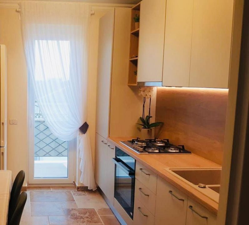 COMISION 0% Apartament cu 3 camere, 2 bai + loc de parcare, Giroc 8, foxfort.ro