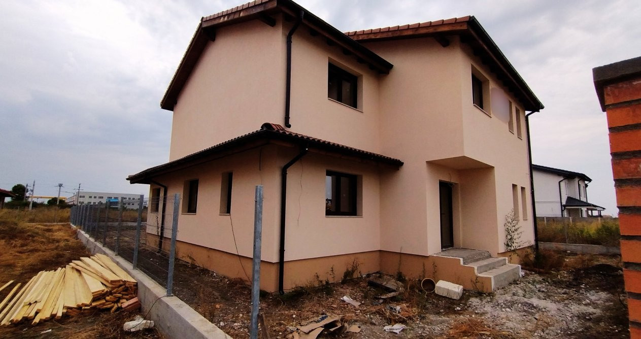 Casa individuala 4 camere si 3 bai, Sacalaz 2, foxfort.ro