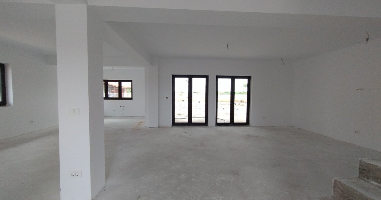 Casa individuala 4 camere si 3 bai, Sacalaz 16, foxfort.ro