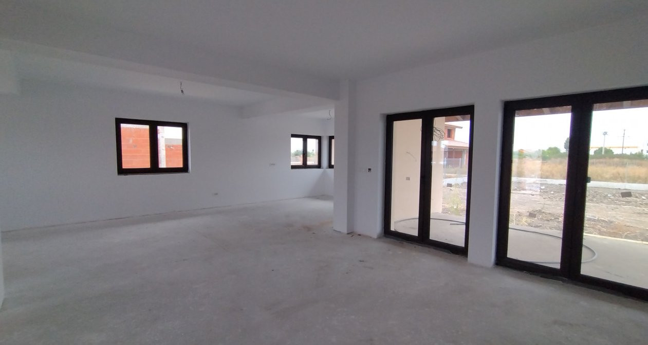 Casa individuala 4 camere si 3 bai, Sacalaz 20, foxfort.ro