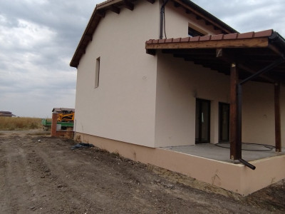 Casa individuala 4 camere si 3 bai, Sacalaz imagine mica 4, foxfort.ro