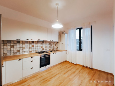 Casa tip triplex cu priveliste de vis in Giroc - V7245 imagine mica 4, foxfort.ro