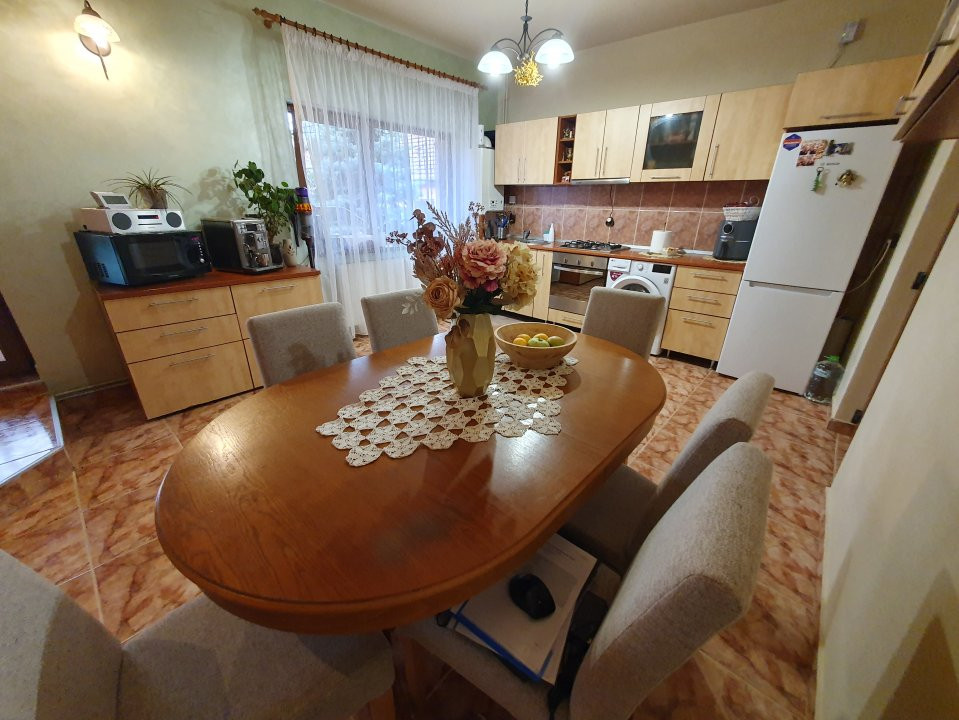 Oportunitate de investitie: 2 case total 8 camere si SAD - Freidorf 10, foxfort.ro