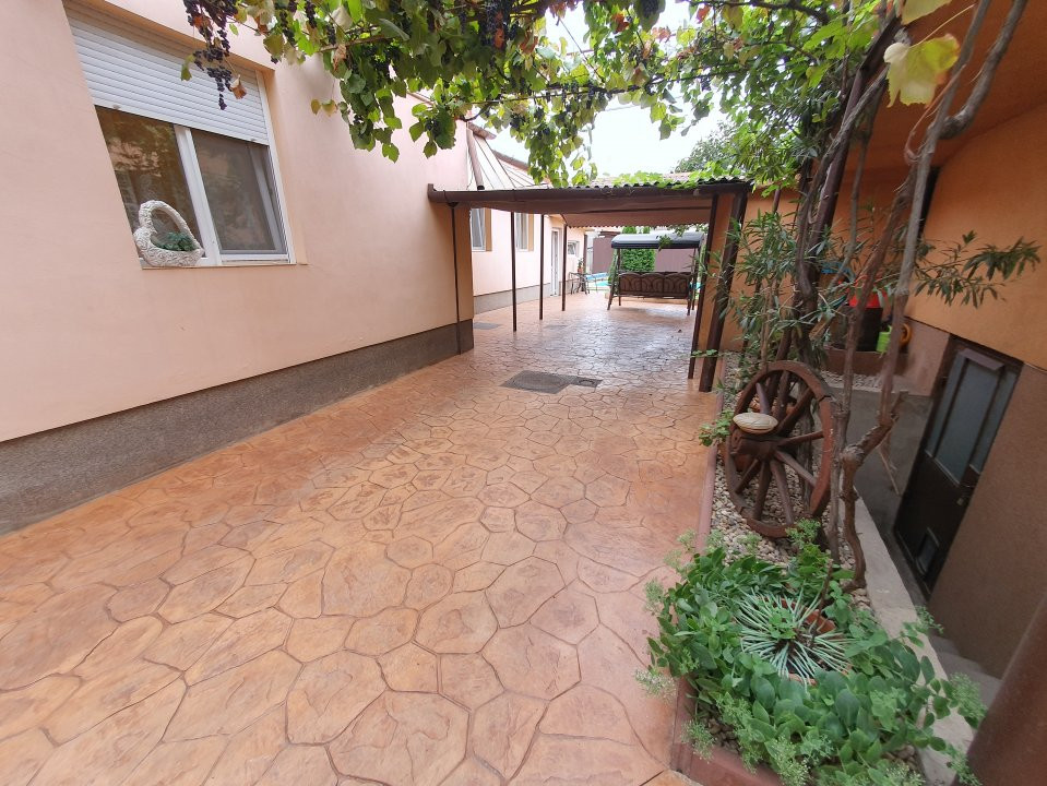 Oportunitate de investitie: 2 case total 8 camere si SAD - Freidorf 21, foxfort.ro