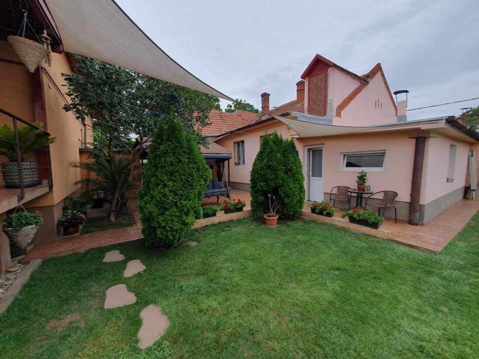 Oportunitate de investitie: 2 case total 8 camere si SAD - Freidorf 41, foxfort.ro