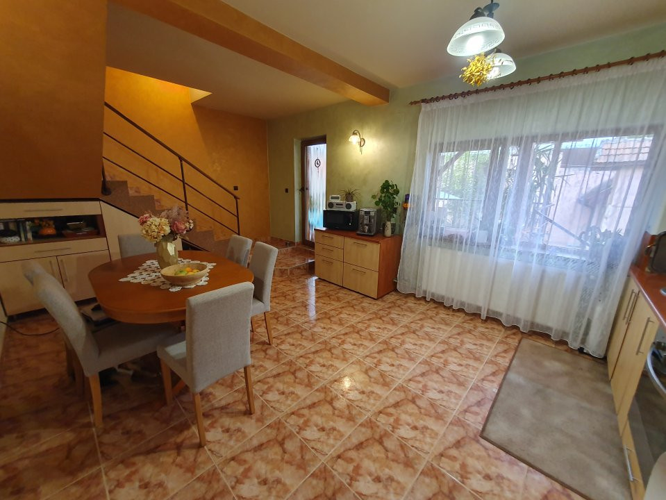 Oportunitate de investitie: 2 case total 8 camere si SAD - Freidorf 50, foxfort.ro