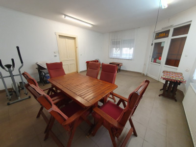 Oportunitate de investitie: 2 case total 8 camere si SAD - Freidorf imagine mica 22, foxfort.ro