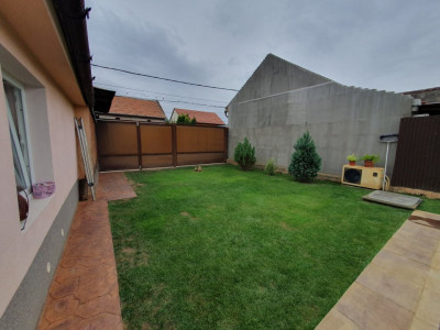 Oportunitate de investitie: 2 case total 8 camere si SAD - Freidorf imagine mica 42, foxfort.ro