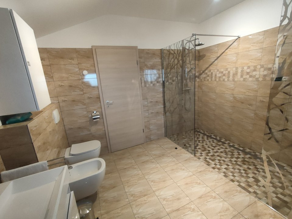 Casa individuala cu 4 camere, Prima inchiriere - Giroc  5, foxfort.ro