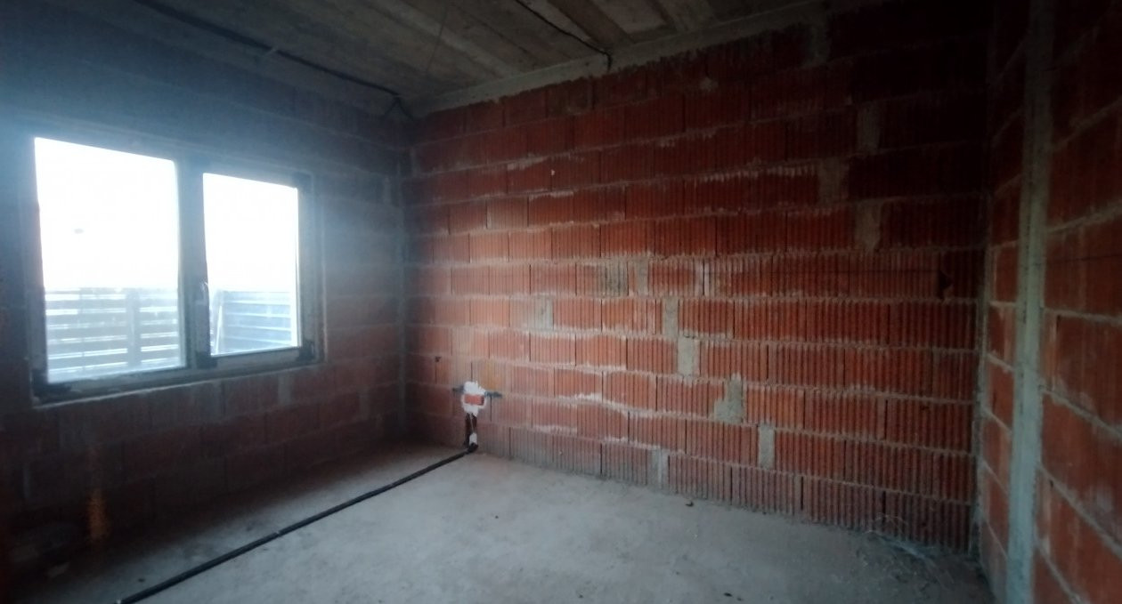 Duplex 5 camere, Becicherecu Mic - Garaj, terasa, Interior la Rosu 6, foxfort.ro