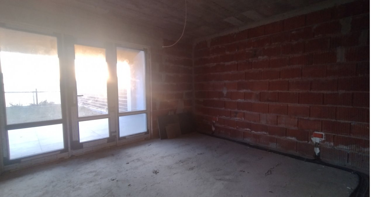 Duplex 5 camere, Becicherecu Mic - Garaj, terasa, Interior la Rosu 8, foxfort.ro