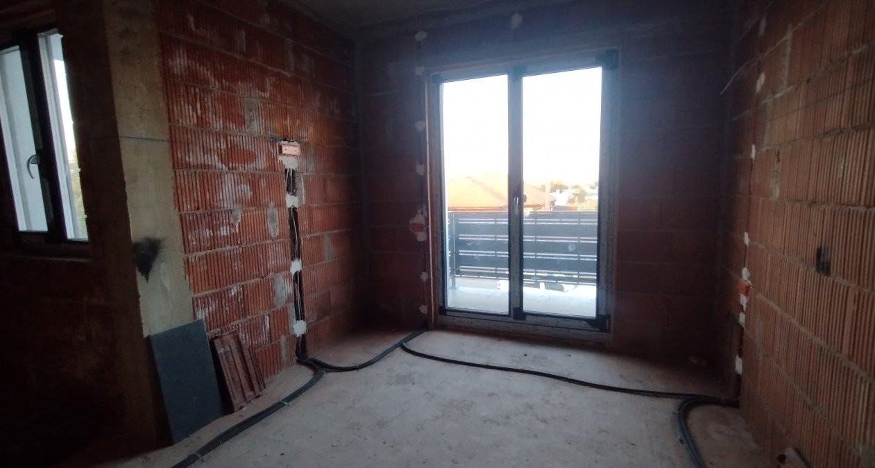 Duplex 5 camere, Becicherecu Mic - Garaj, terasa, Interior la Rosu 20, foxfort.ro