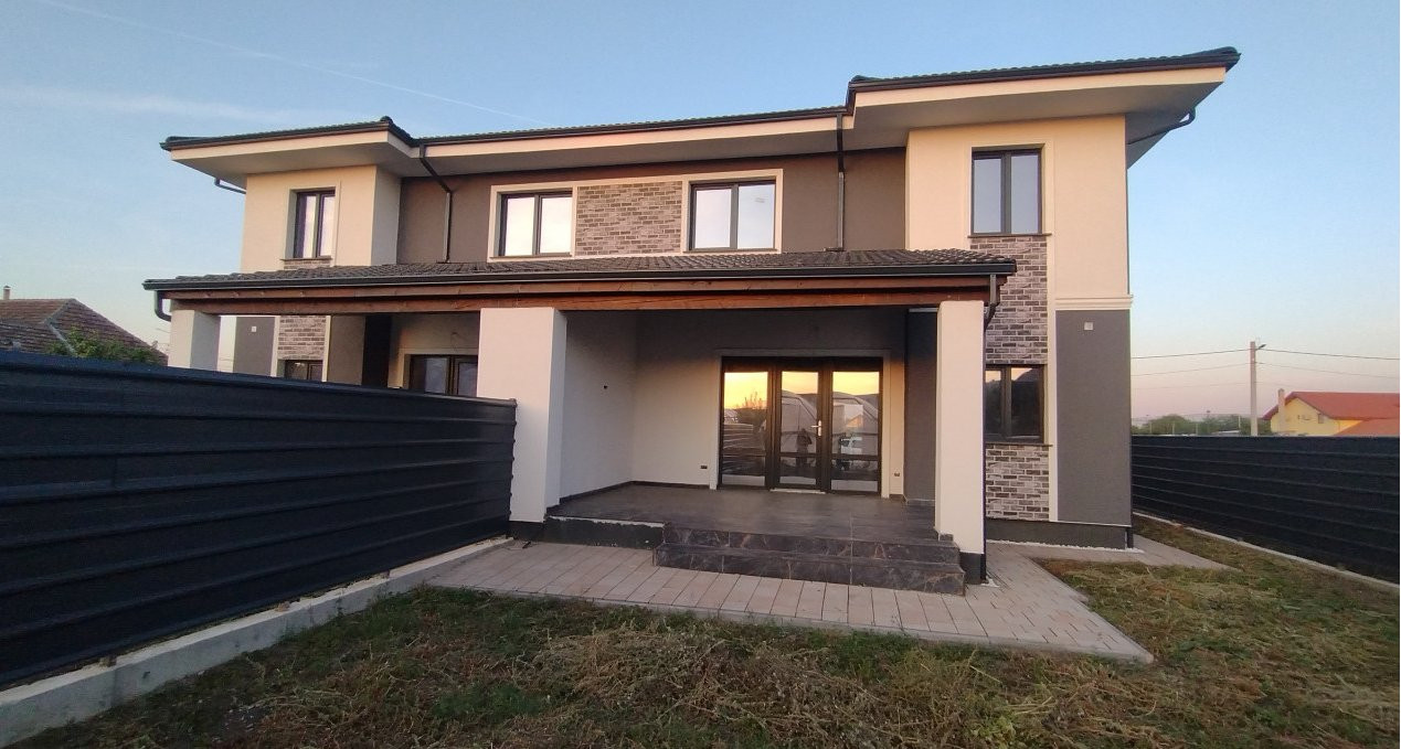 Duplex 5 camere, Becicherecu Mic - Garaj, terasa, Interior la Rosu 27, foxfort.ro